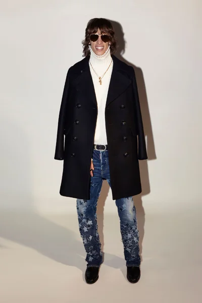 Look 16